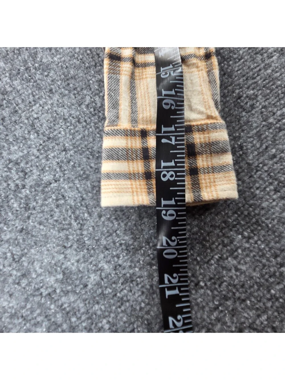 Old Navy Boy's Beige,Tan,Grey Plaid Cotton ButtonUp Long Sleeve Shirt M(8)
